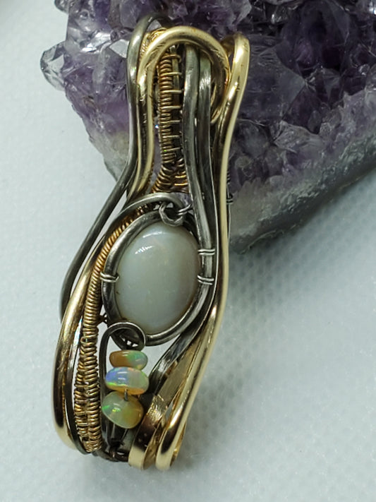 Double bail white opal