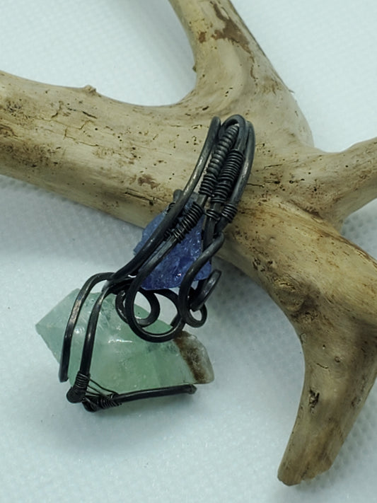 Tanzanite/ flourite