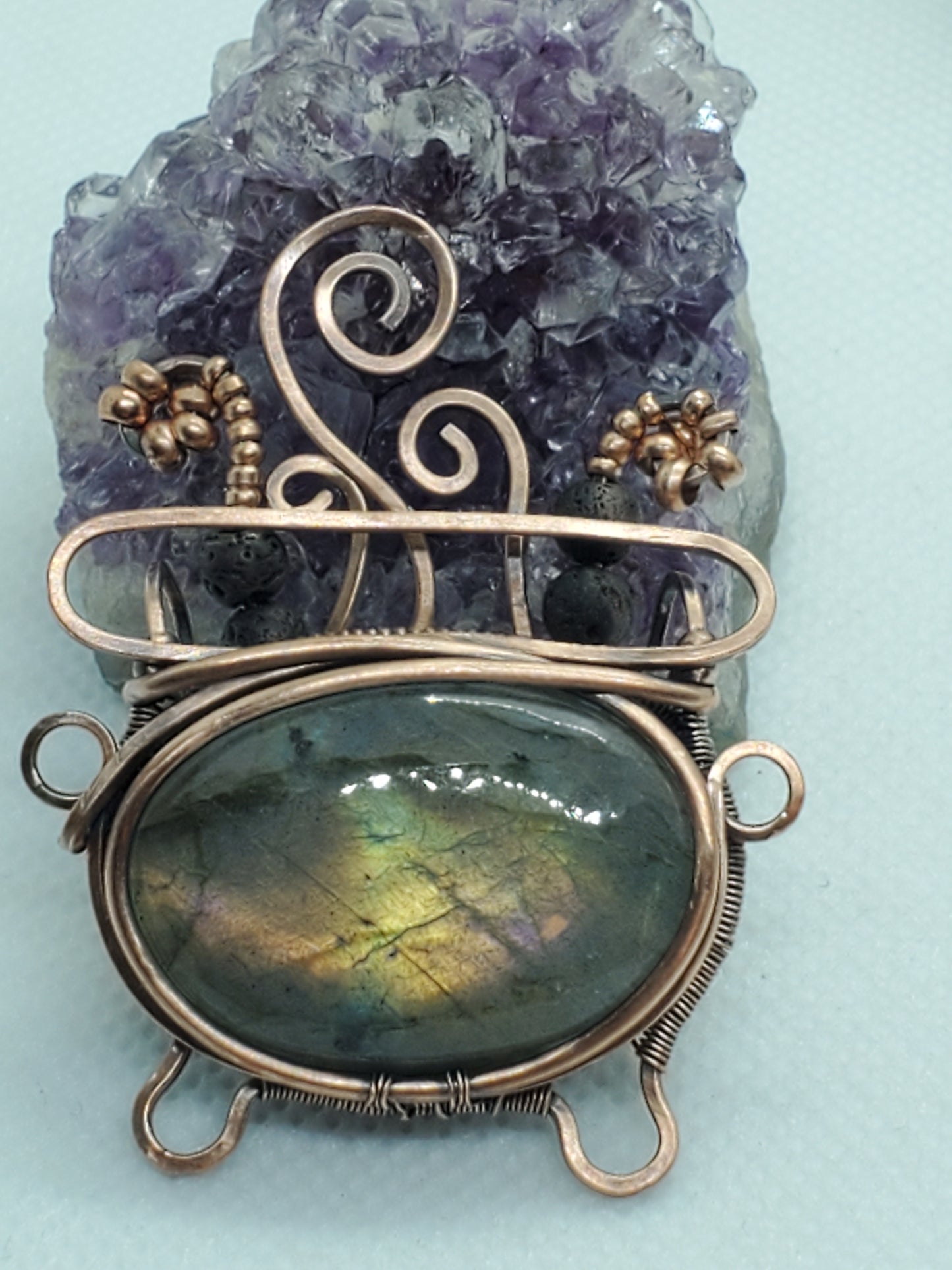 Spectrolite cauldron
