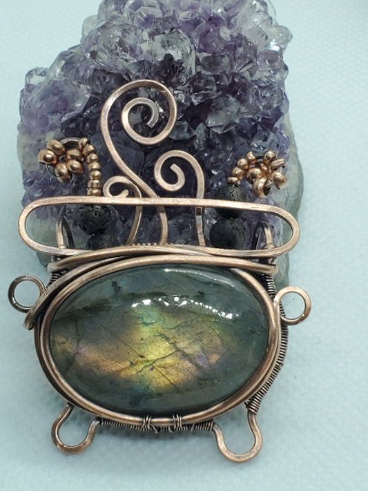 Spectrolite cauldron