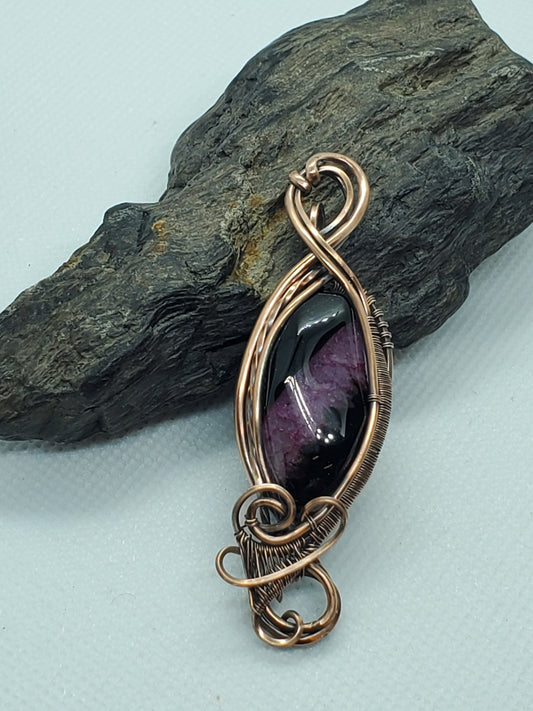 Fuschia & black bead